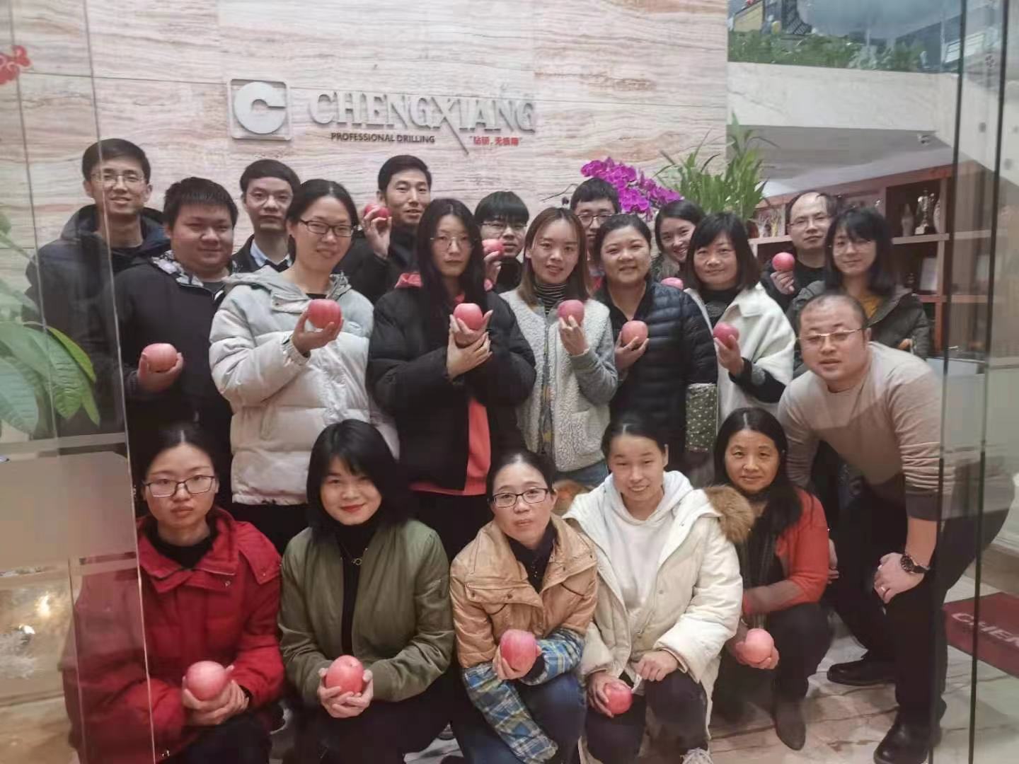 風(fēng)勁帆滿圖新志，砥礪奮進(jìn)正此時